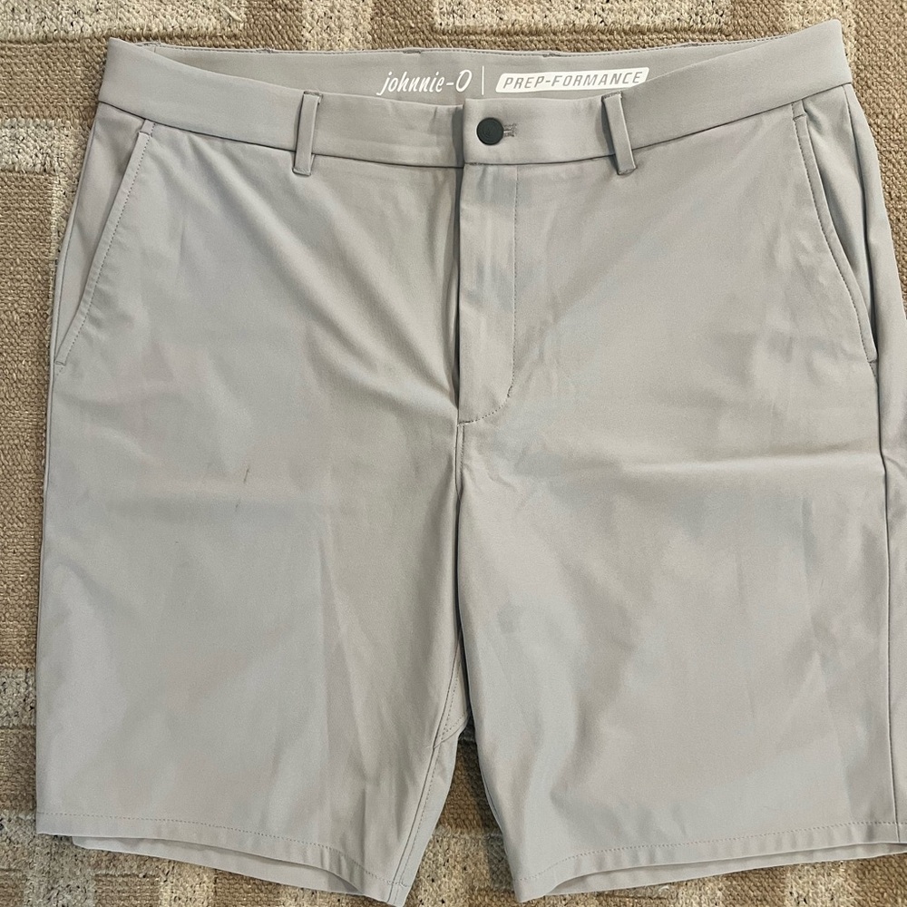 johnnie-O Men's Light Gray Flat Front Shorts